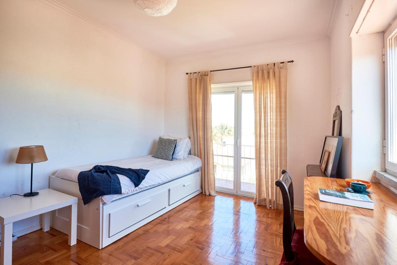 Bright Apartment With Garden In 카스카이스 외부 사진