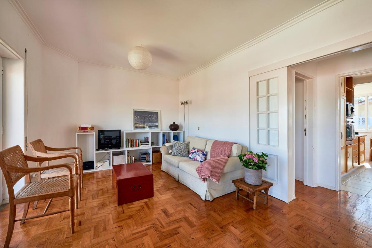 Bright Apartment With Garden In 카스카이스 외부 사진
