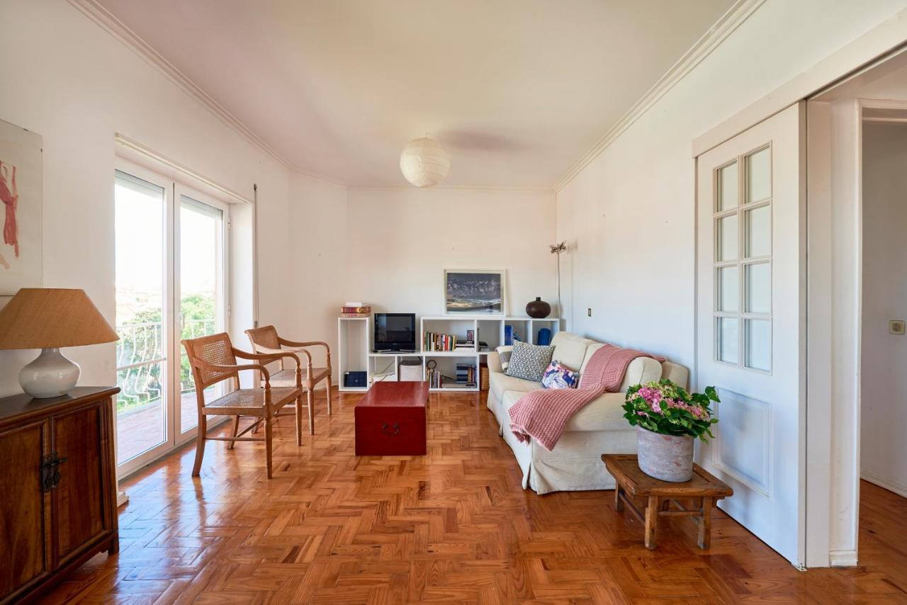 Bright Apartment With Garden In 카스카이스 외부 사진