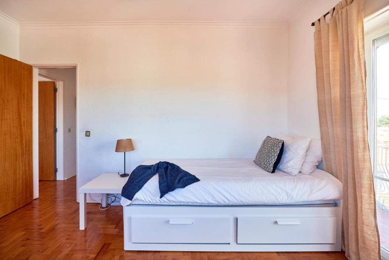 Bright Apartment With Garden In 카스카이스 외부 사진